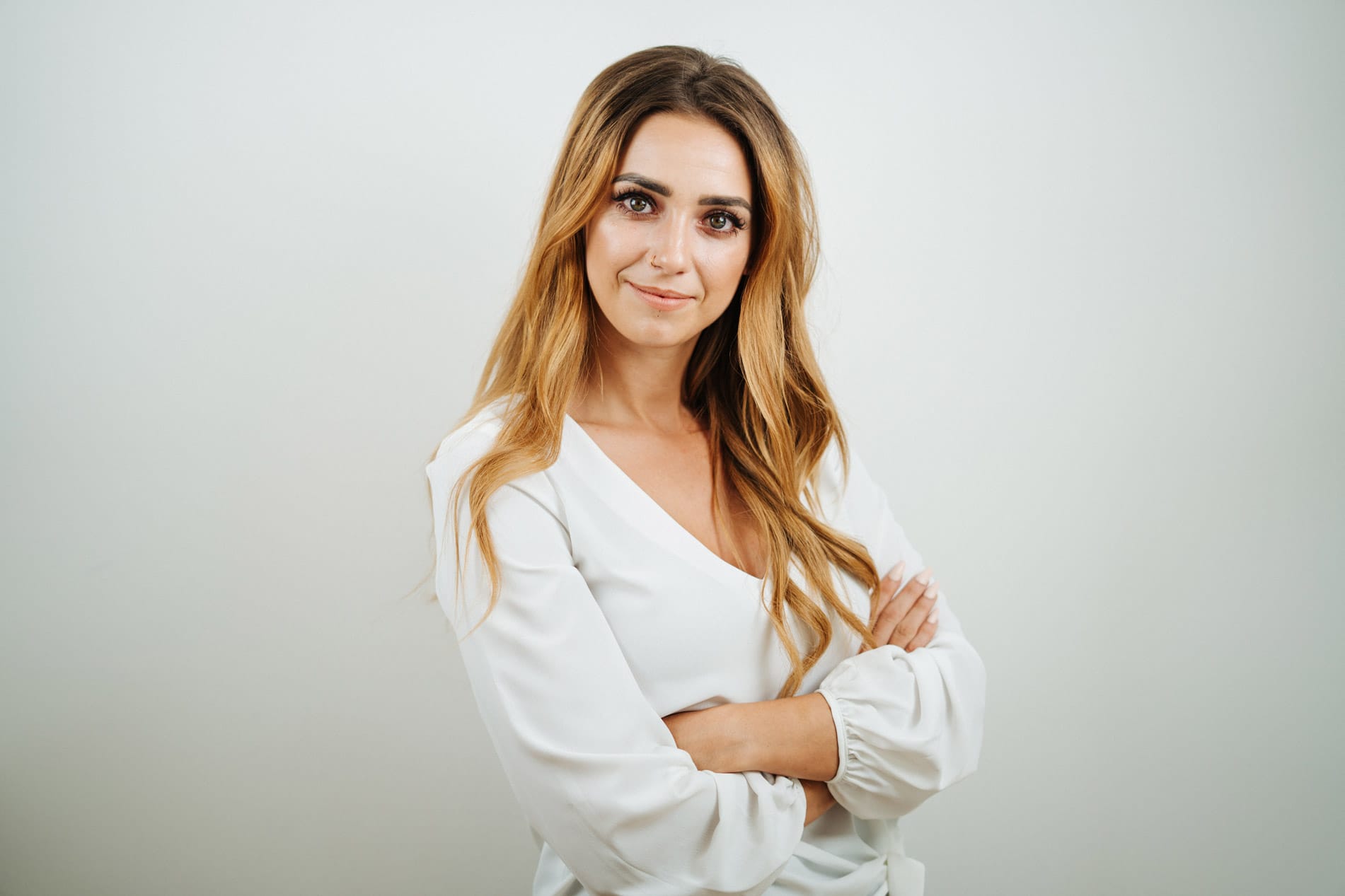 HELLO BEAUTY Marketing GmbH - Selina Tiller HELLO BEAUTY Marketing GmbH - Selina Tiller - Hello Beauty ist wie eine riesengroße Familie. Ich bin dankbar, ein Teil davon sein zu dürfen.